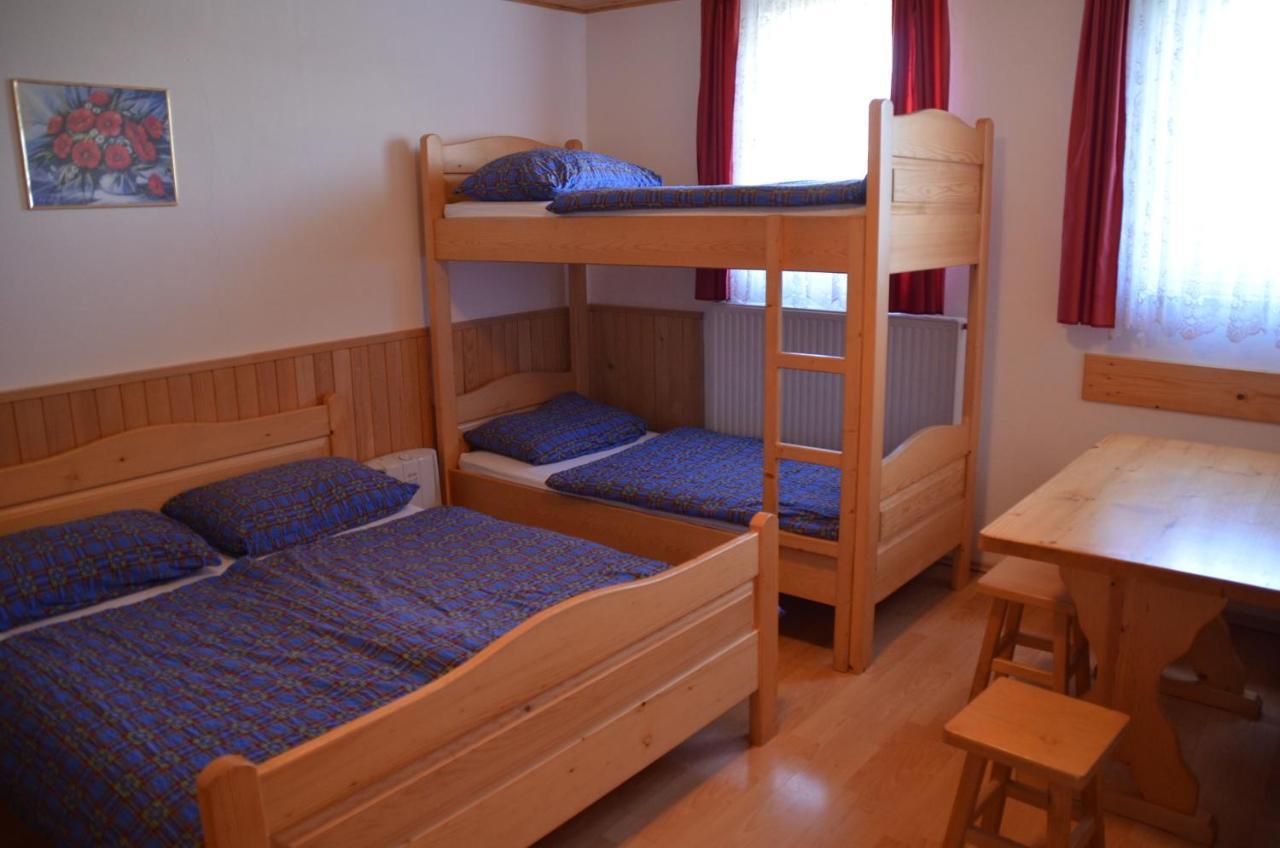 Apartmaji Srnca Церкно Екстериор снимка