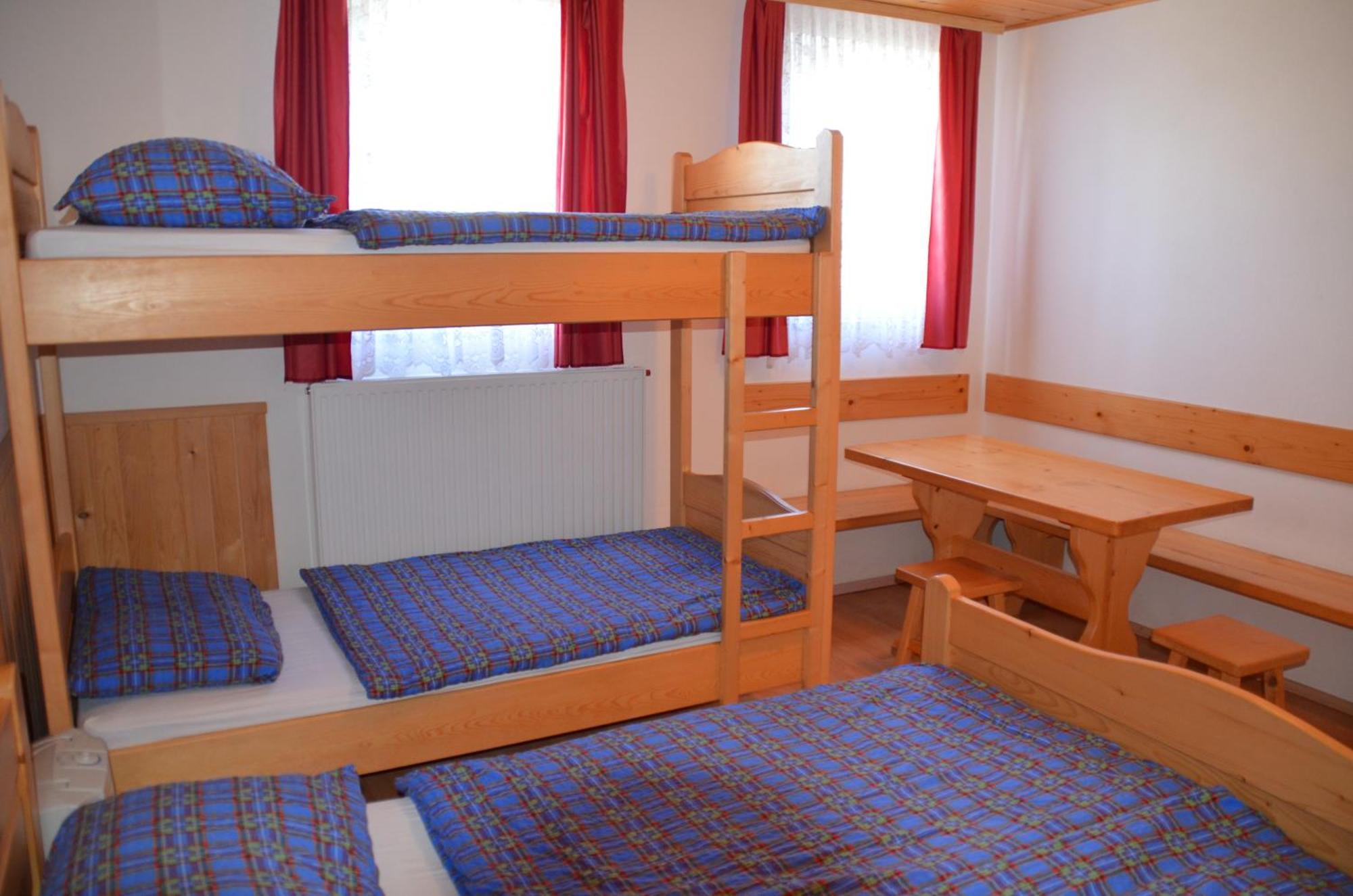 Apartmaji Srnca Церкно Стая снимка